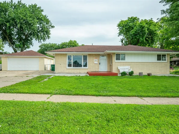 6501 Madison Ave, Urbandale, IA 50322