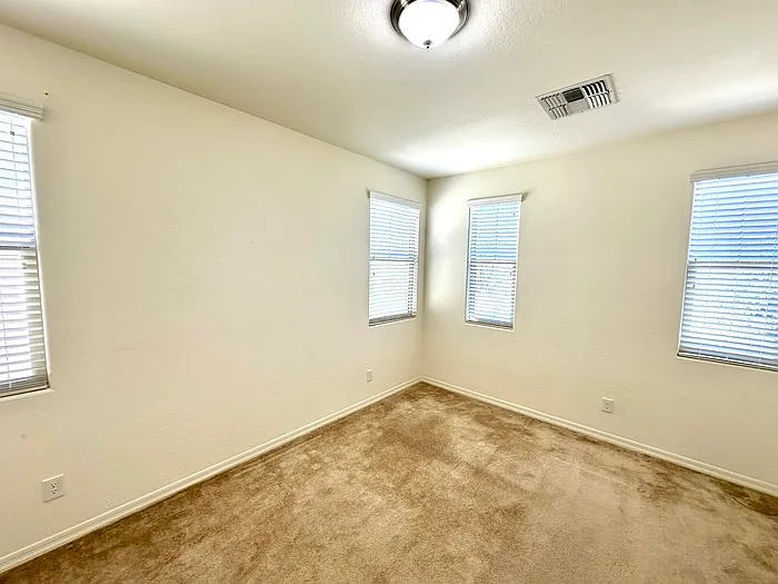 3833 E Robert St — Photo 27