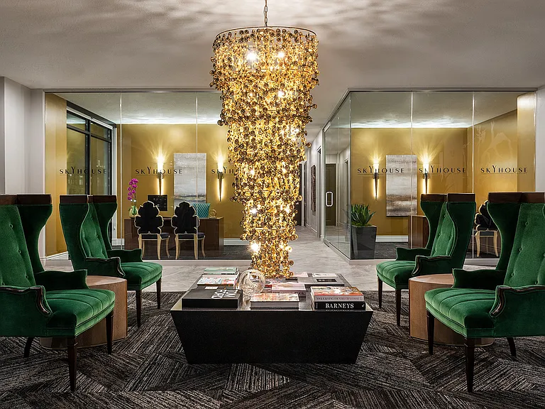 Skyhouse Lounge