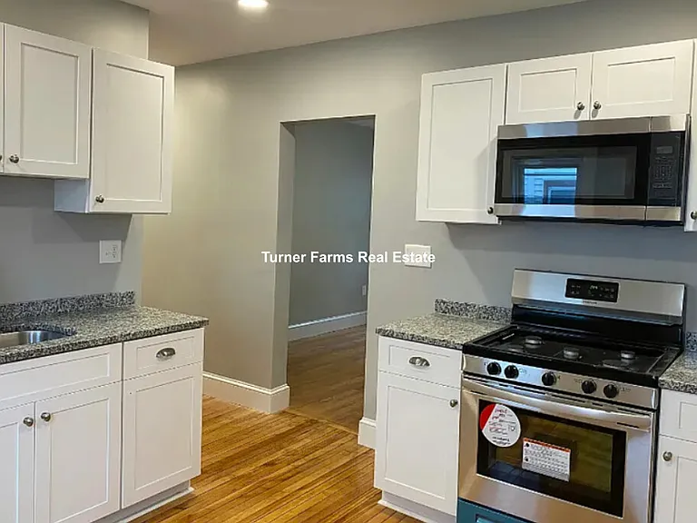 74 Frederick Ave #2 — Photo 3