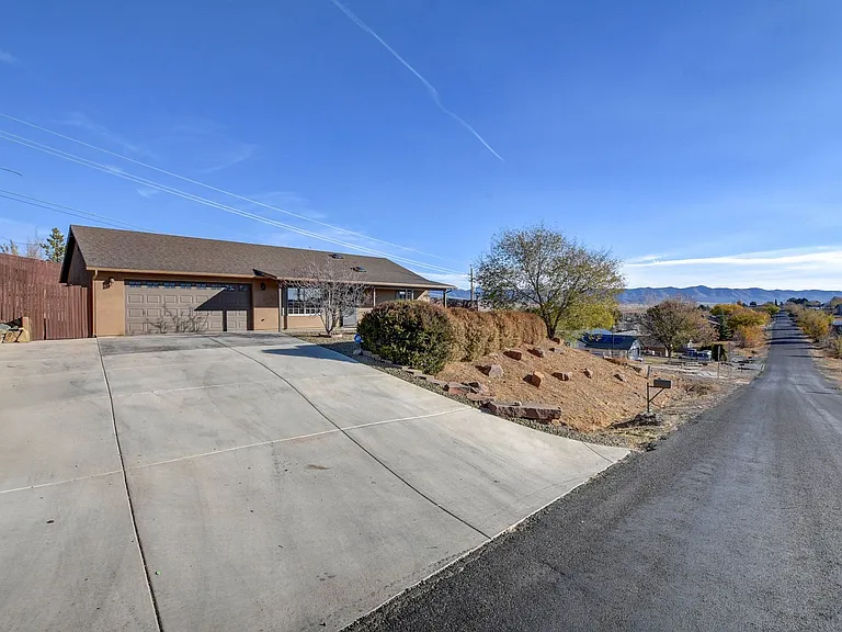 8660 E Manley Dr — Photo 4