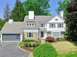 556 Fairway Dr NE, Warren, OH