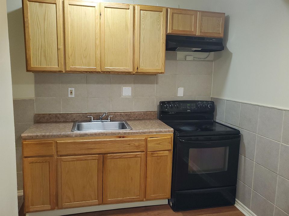 1st image of 647 E Clearfield St Fl 1ST