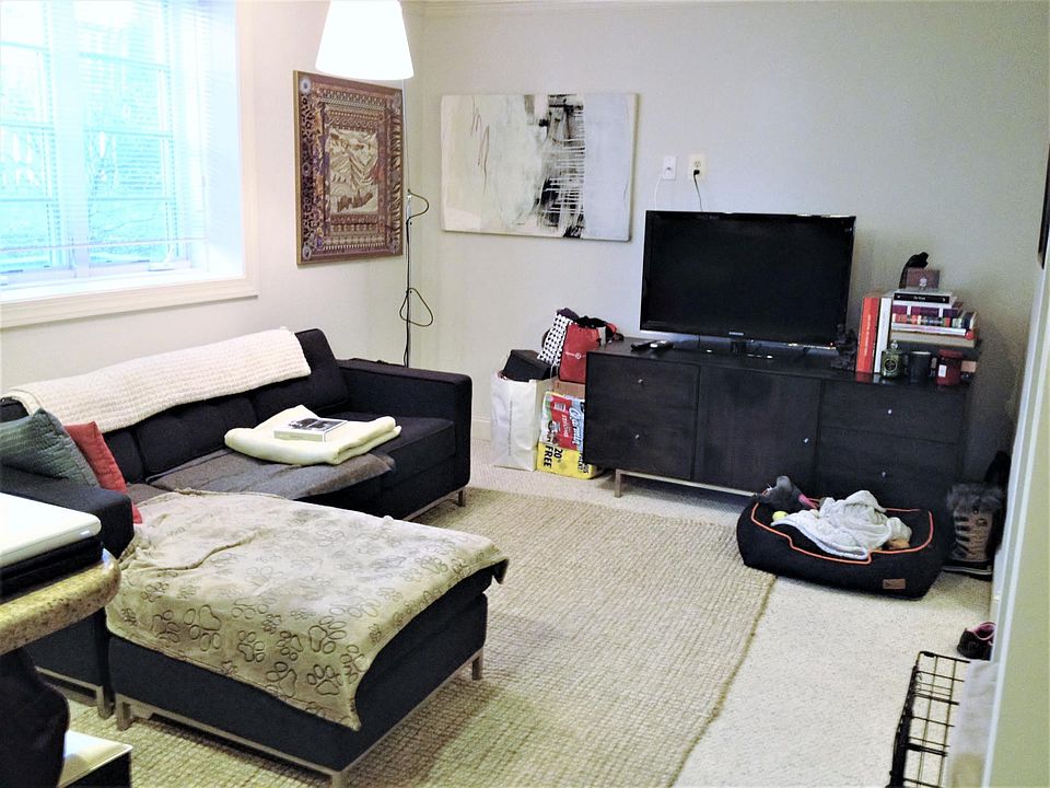1st image of 1219 Oronoco St #103