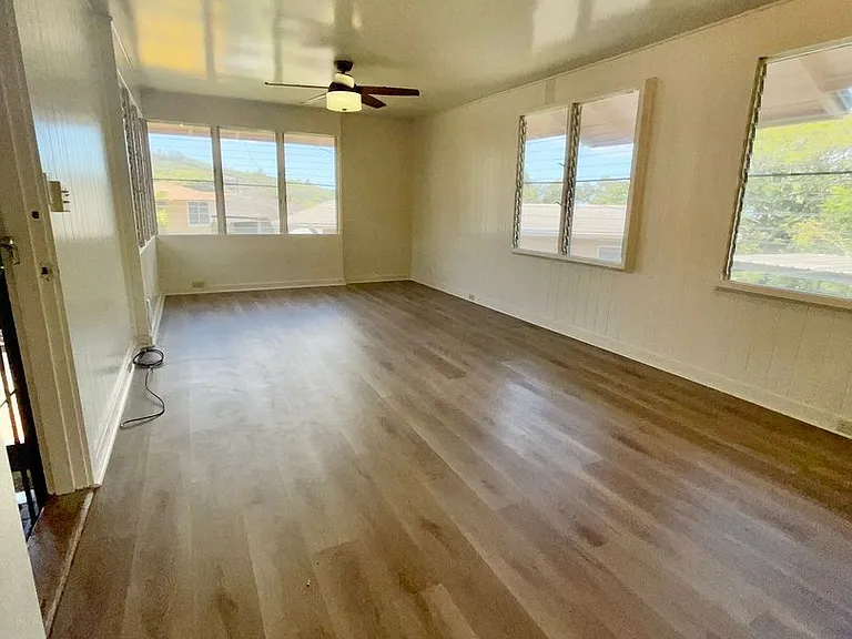 2530 Kalihi St — Photo 2