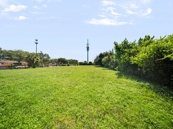 4382 Annette Street, West Palm Beach, FL 33409