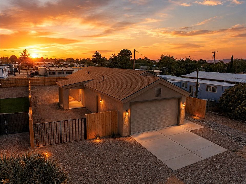 1st image of 3143 E Lass Avenue