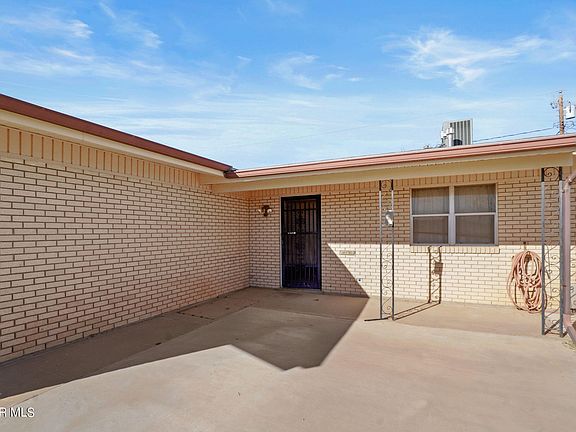 4th image of 5809 Porpoise Dr