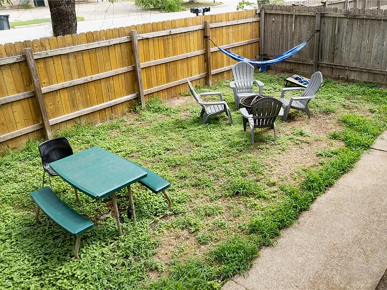 1520 Hawk Tree Dr #A — Photo 14