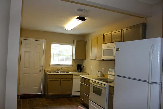 1710/12 Poage - 1710 — Photo 4
