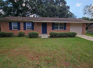 10221 Walbridge Rd, Pensacola, FL 32534