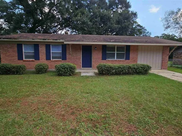 10221 Walbridge Rd, Pensacola, FL 32534
