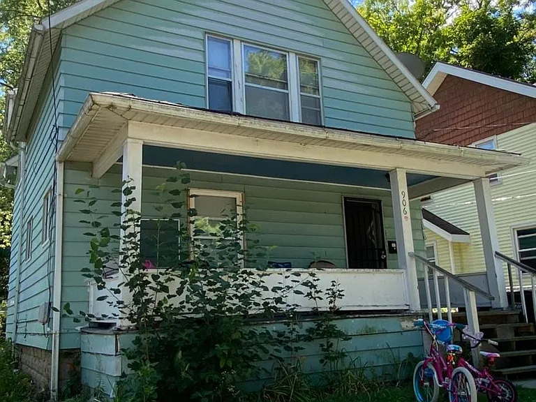 906 Larned St #906.5 — Photo 1