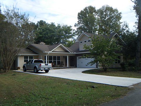 6308 Bay Lane