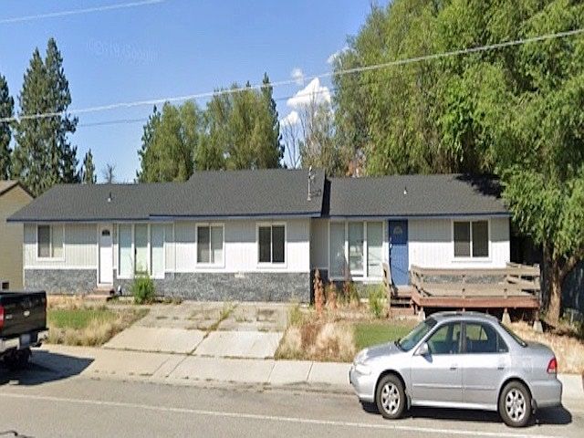 1st image of 14813/14815 E St