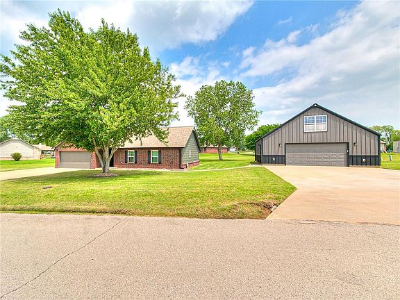 3rd image of 9425 S 258th East Pl