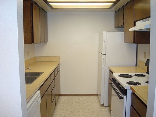 5th image of 7406 47th Ave NE APT D2