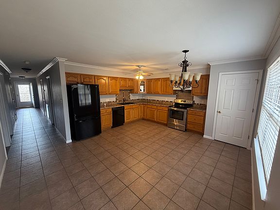 4th image of 1624 Napoleon Dr