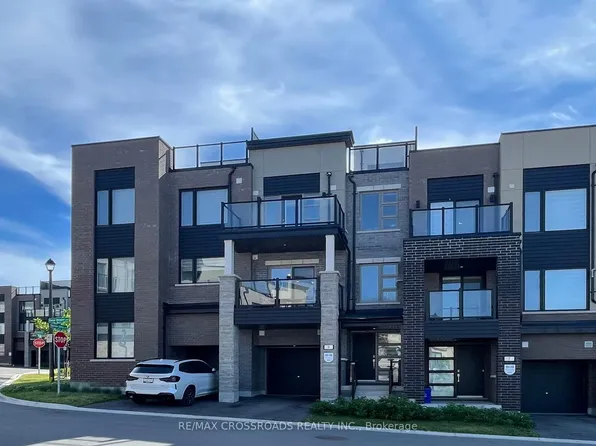 9 Oscar Steeper Ln, Markham, ON L6C 3L7