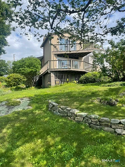 2 bed, 1.5 bath, 967 sqft, $2,300 — Photo 1