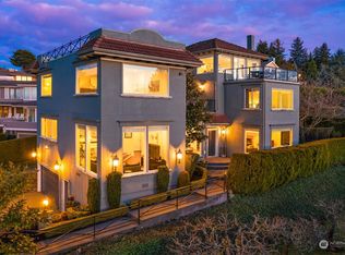 5767 SW Orleans St, Seattle, WA 98116