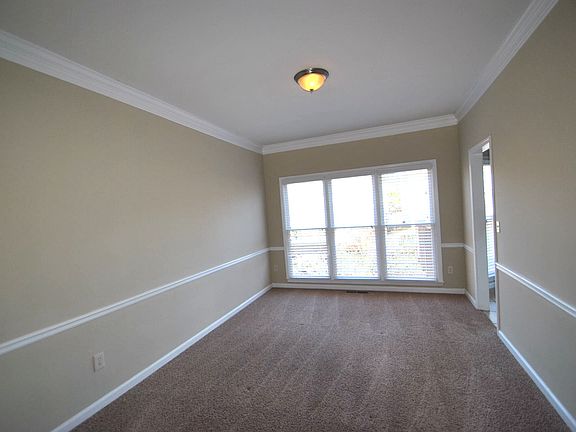 3rd image of 1067 Glen Chase Dr