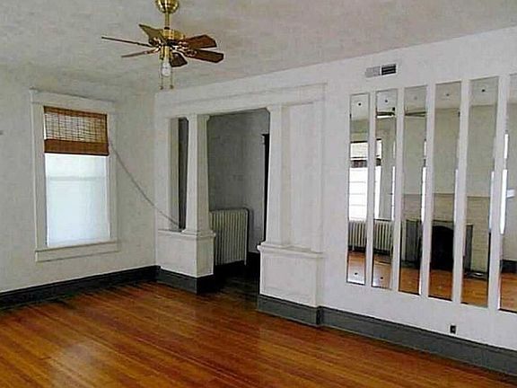5th image of 614 Dune St #1