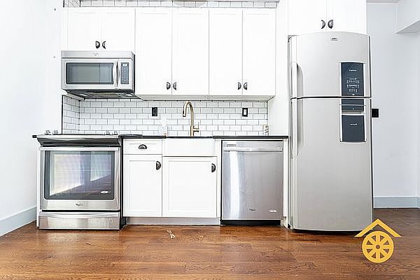 1st image of 25 Brooklyn Ave #2D