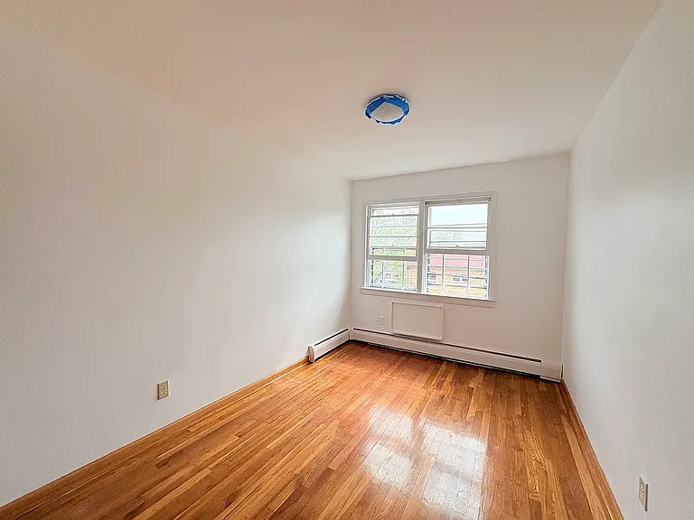 4726 Parsons Blvd #3 — Photo 4