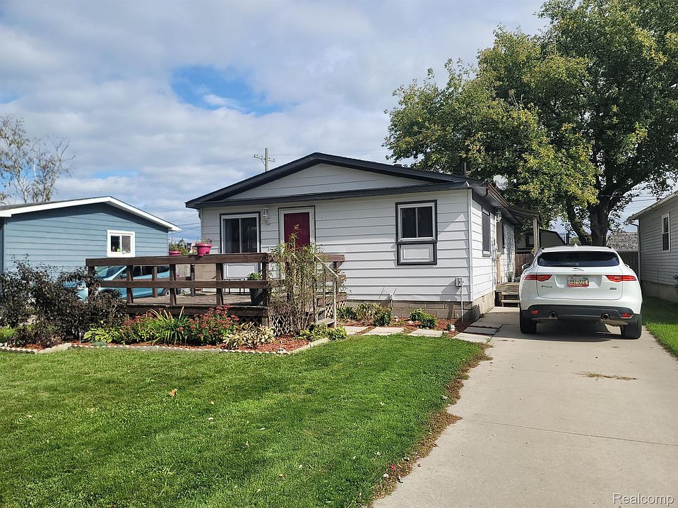 1st image of 2718 15th Ave