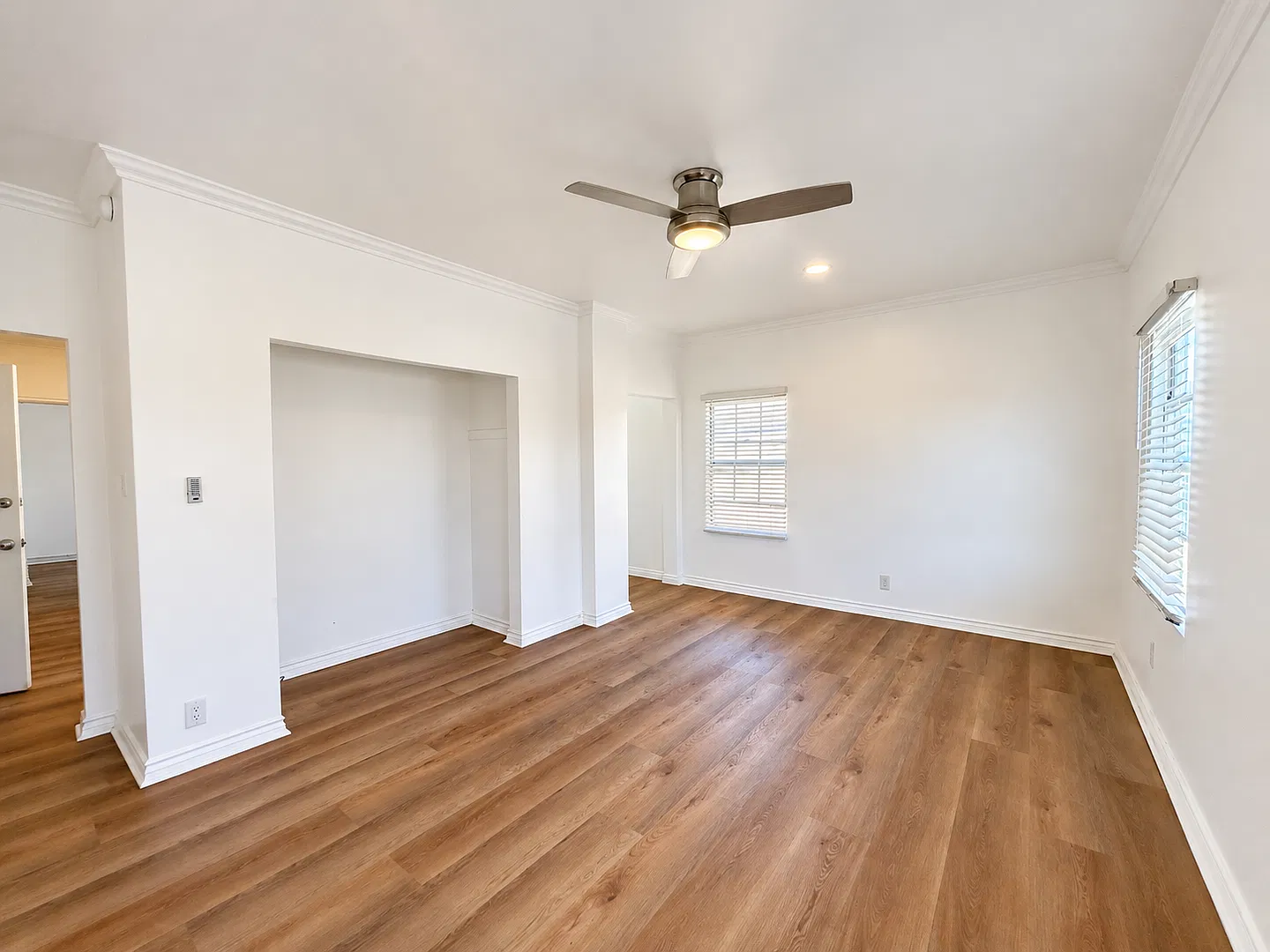 2126 Ridgeley Drive — Photo 3