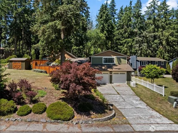 3963 Fischer Park Avenue NE, Bremerton, WA 98310