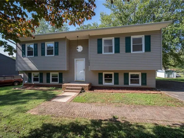 7624 Pine St, Rural Hall, NC 27045