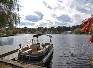 28 Cedar Trl, Glocester, RI 02814