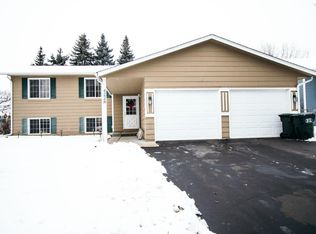 4228 Braddock Trl, Eagan, MN 55123