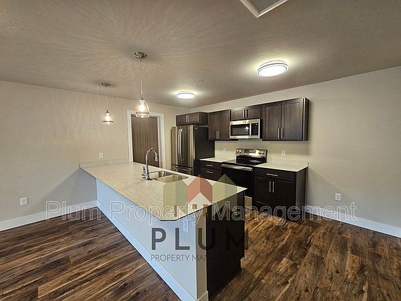 5th image of 430 Minnesota Ave Unit 302