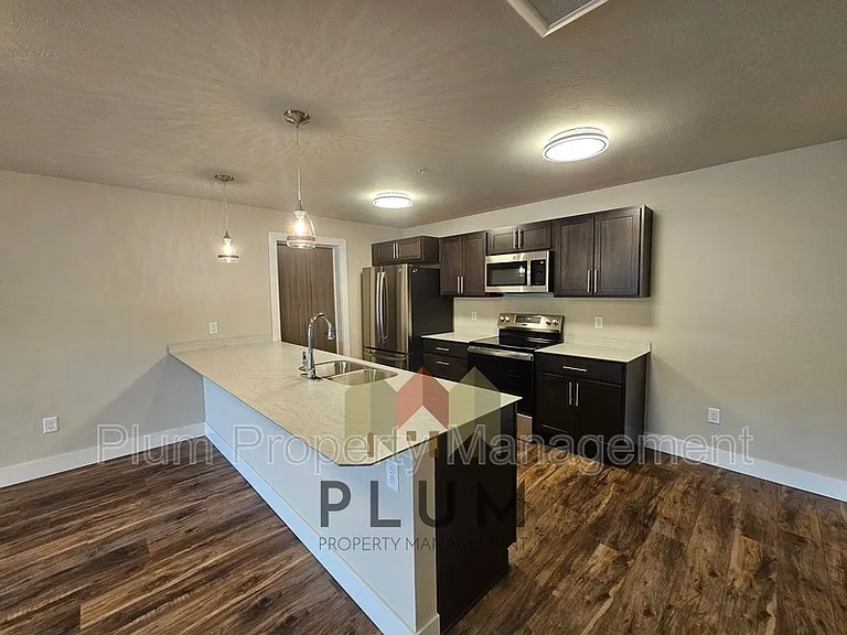 425 Michigan Ave #207 — Photo 8