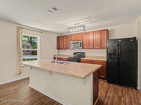 2nd image of 18520 Devin Ct