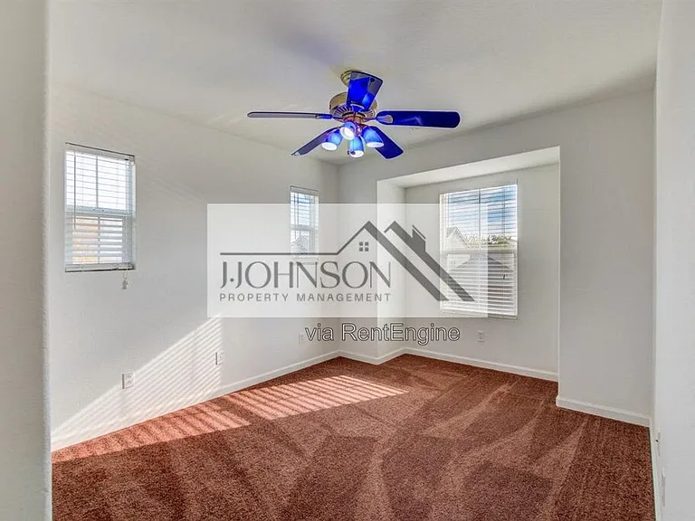 2673 Merchant Dr — Photo 11