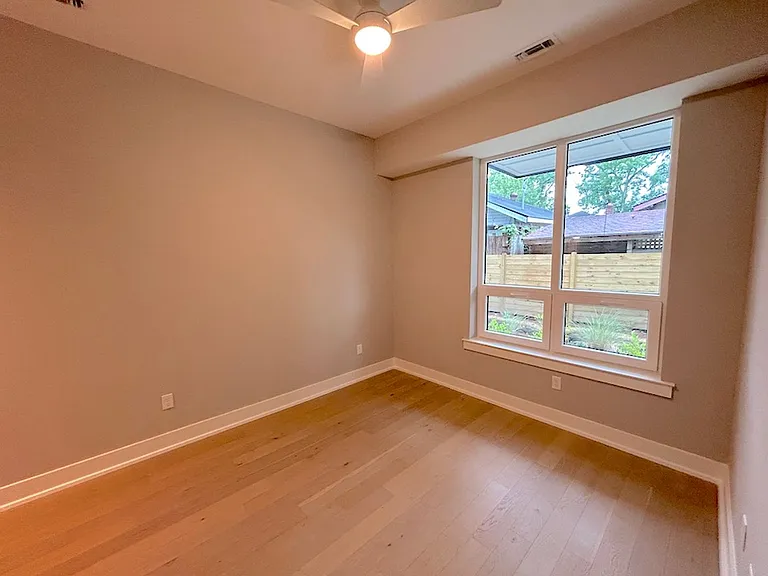 601 E 39th Street — Photo 93