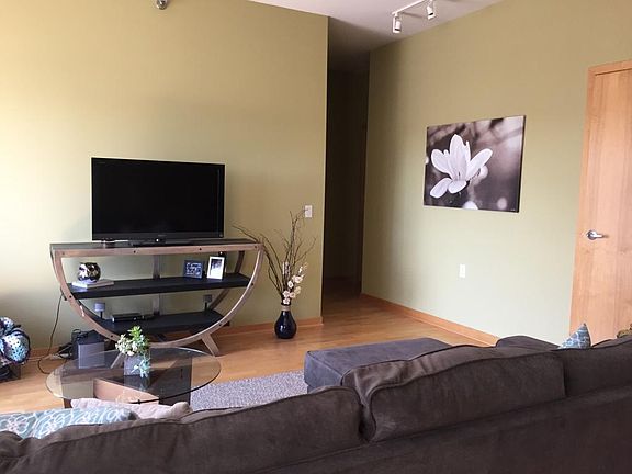 3rd image of 1211 Lagoon Ave Floor 4