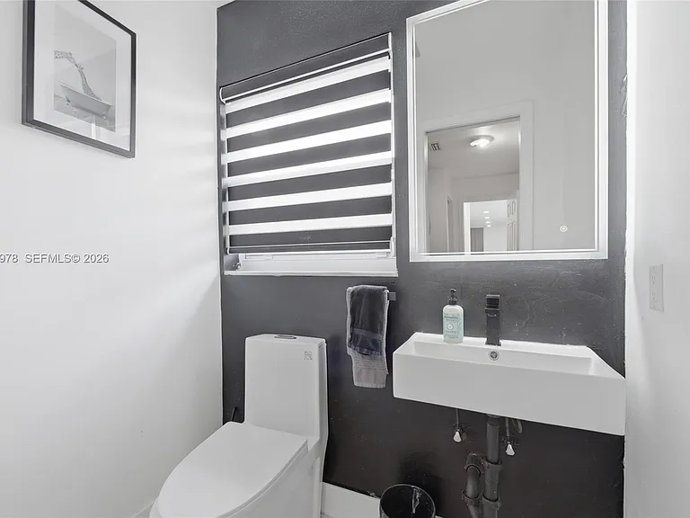 9935 Ramblewood Dr — Photo 18