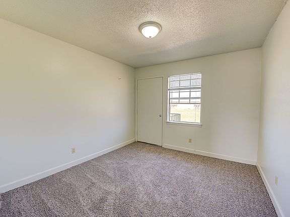 5th image of 3210 Cloverdale Pl #14