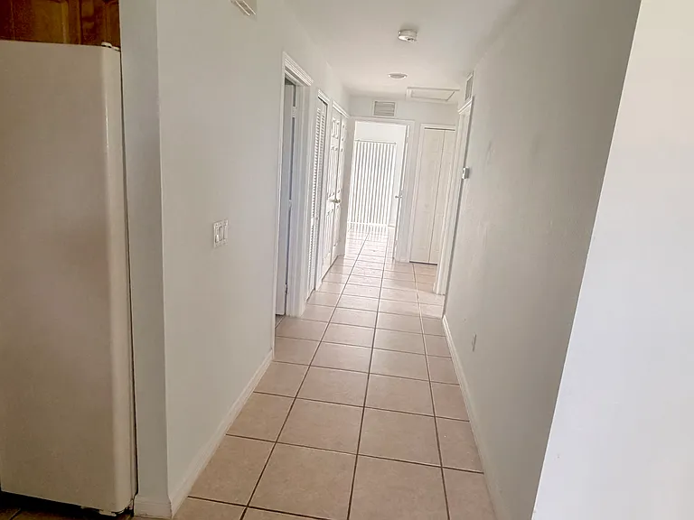 4914 Golfview Blvd #1 — Photo 5