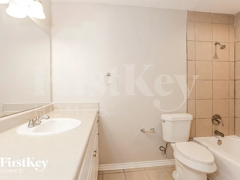 115 Brook Hollow Dr — Photo 17