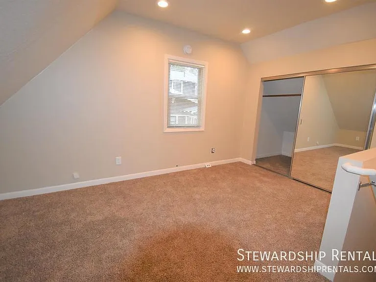 893 W 5th Ave #2 — Photo 9