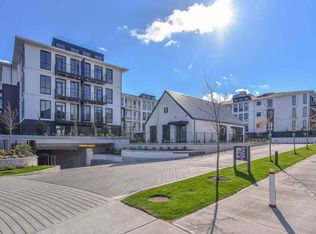 14968 101a Ave #305, Surrey, BC V3R0E8