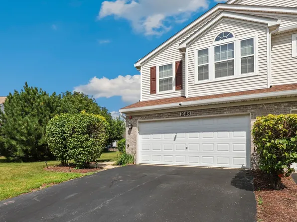 1808 Candlelight Cir, Montgomery, IL 60538