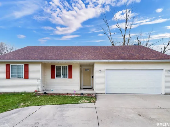 407 Veterans Dr, East Peoria, IL 61611