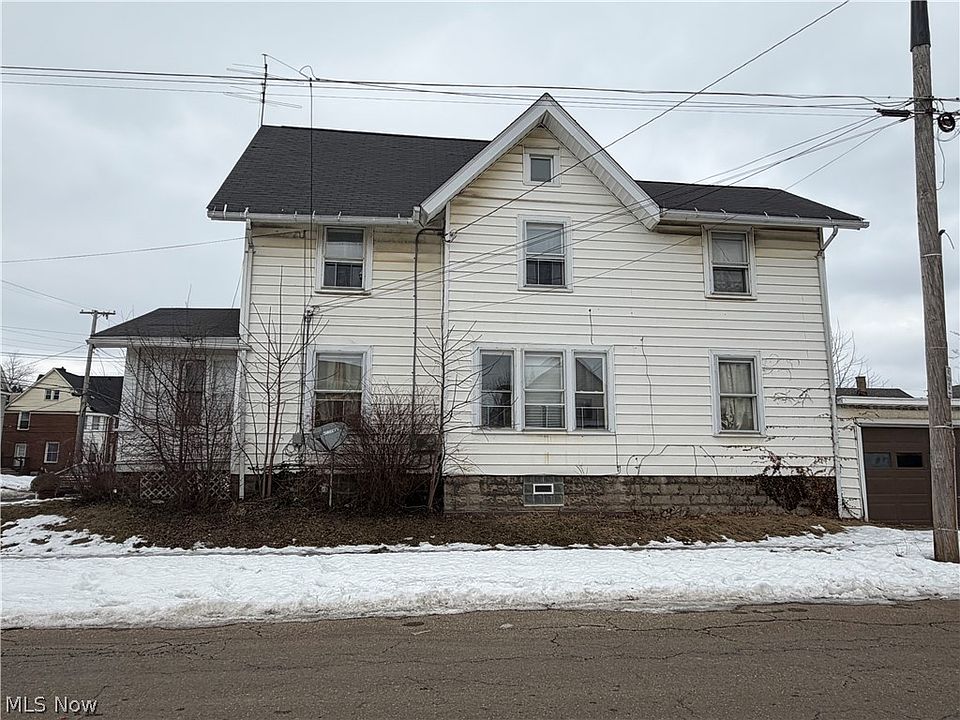 2nd image of 212 Maryland Ave SW